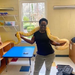 Meet your Posher, Sharon